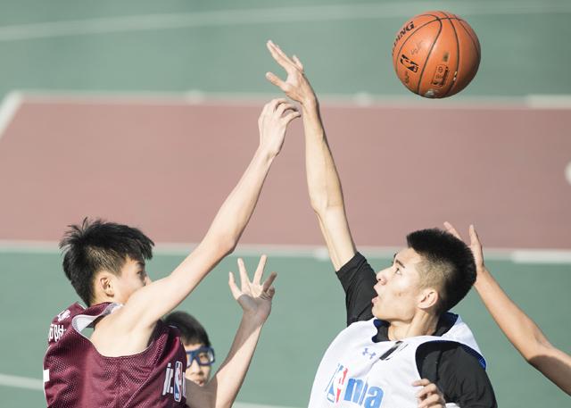 经各地推荐、网友评议和专家评审等环节，共有139名助人为乐、见义勇为、诚实守信、敬业奉献 中央精神文明建设办公室2025年首次发布“中国好人榜” 2025-06-25 2025年首次“中国好人榜”发布仪式暨全国道德模范与身边好人现场交流活动24日在河南省安阳市红旗渠纪念馆举办。