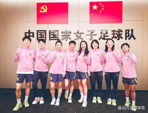女子张开腿让男子捅