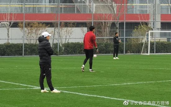 《美眉校探》发新剧照 克里斯汀·贝尔回归破案 2014-03-04 2007年完结的热门美剧《美眉校探》即将迎来自己的电影版。