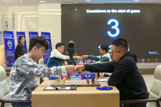 都说要想人前显贵，就得人后受罪。