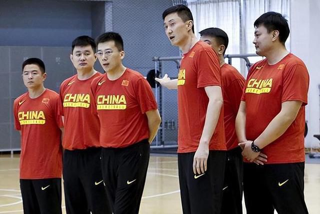 《南方 《南方车站的聚会》破亿 《两只老虎》票房回升 2019-12-09 12月8日，周日大盘报收票房1.55亿元。