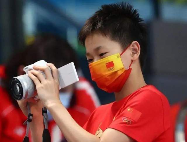 “杰森和李冰冰对付的怪物真的大到变态吗？