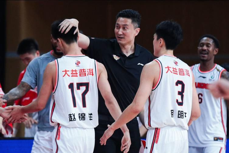 》：“姜味”十足 高浓度父子情 2025-07-20 7月18日，姜文暌违七年精心打造的新作《你行！